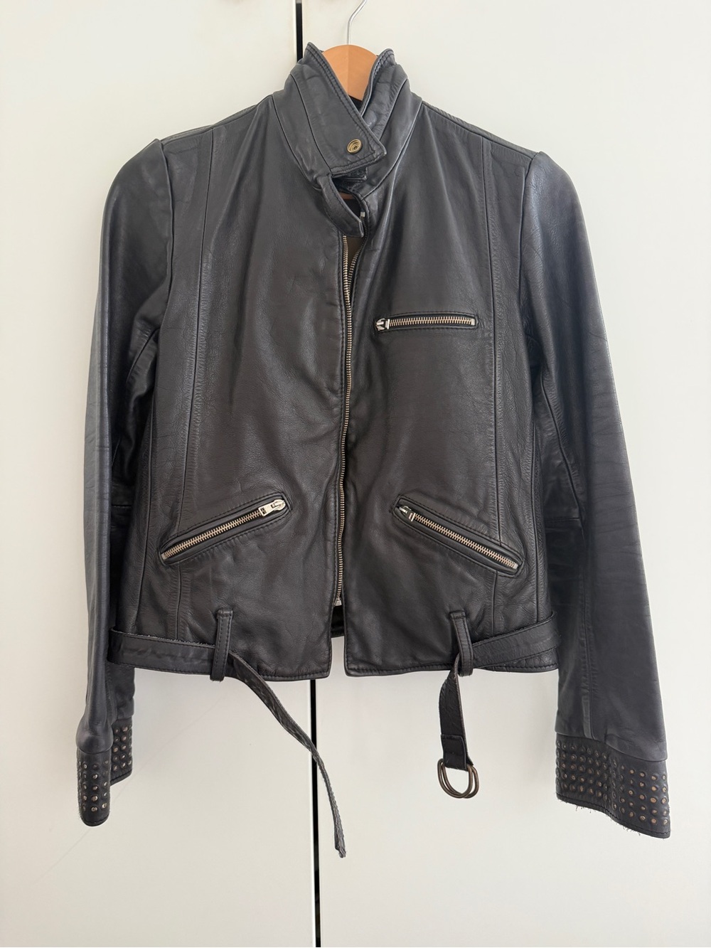Beautiful Golden Goose Black Leather Women's Stud-Trim Moto Jacket